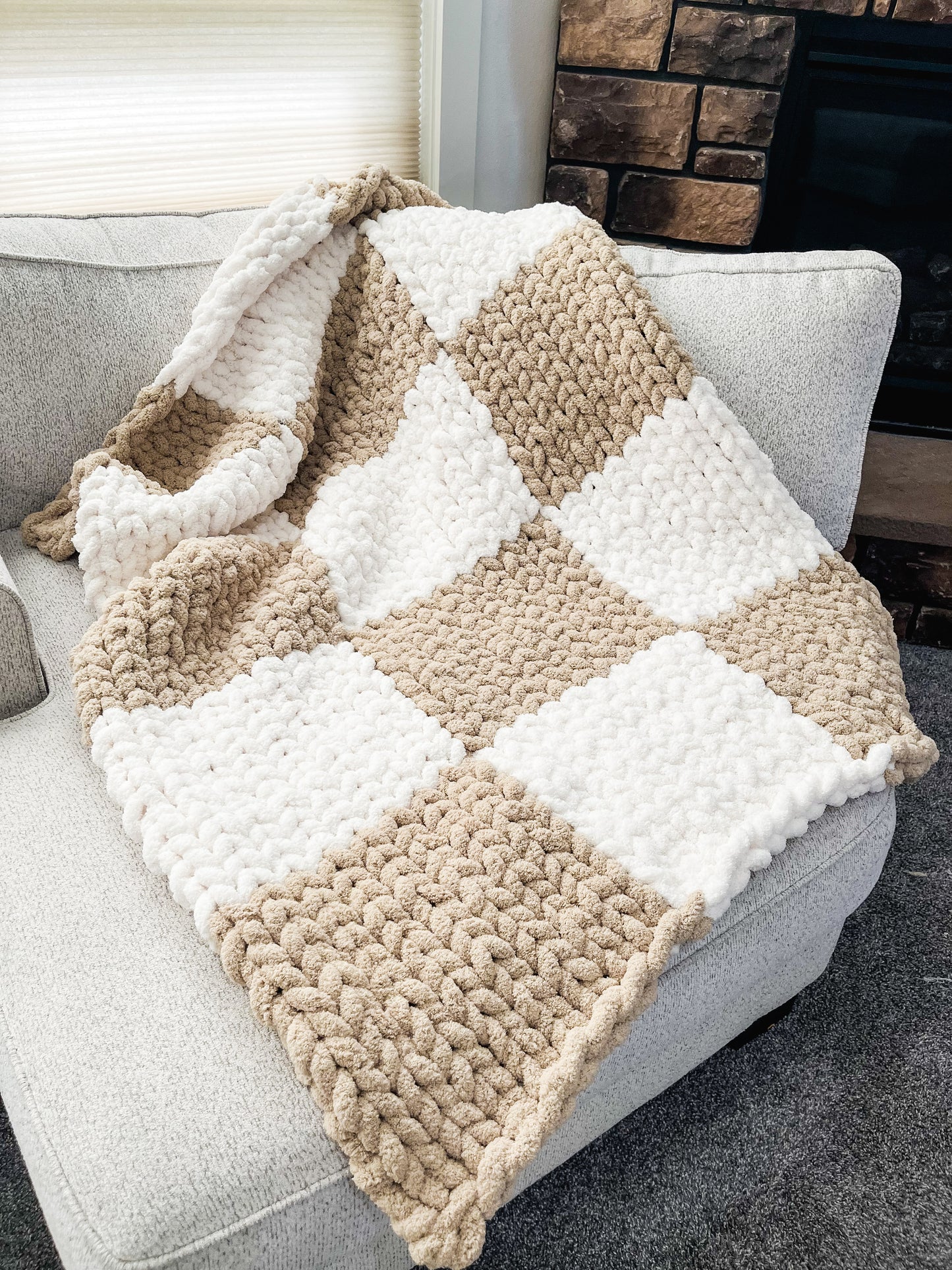Checkered Chunky Knit Blanket