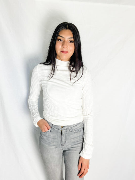 Willow Ribbed Prism Top