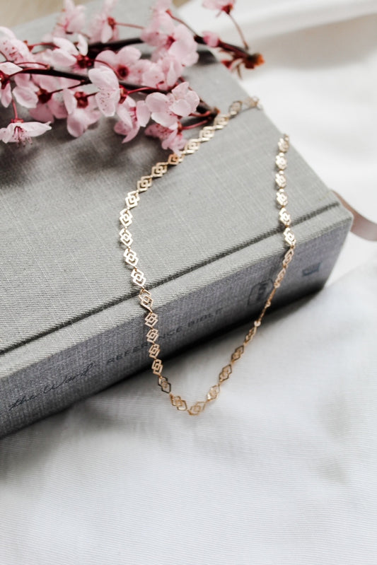 Valery Chain Necklace